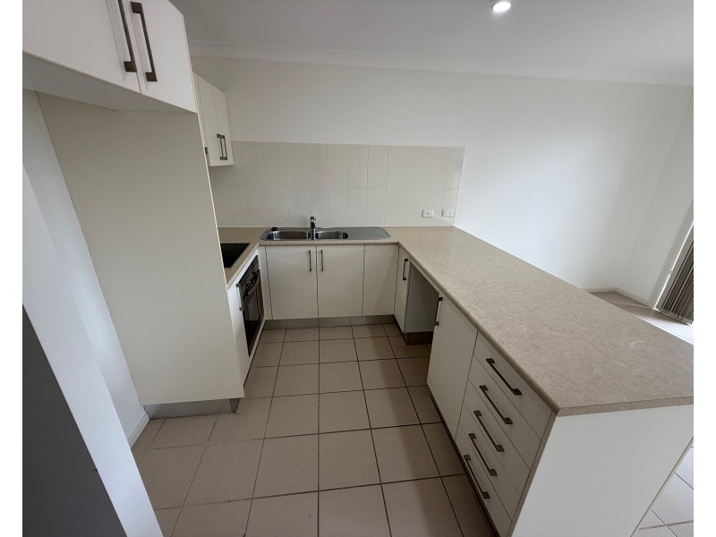2/2a Smiths Lane, Raymond Terrace NSW 2324
