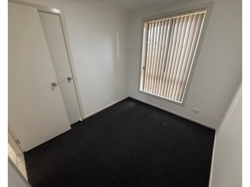 2/2a Smiths Lane, Raymond Terrace NSW 2324