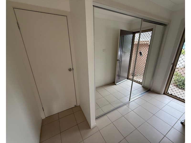 2/2a Smiths Lane, Raymond Terrace NSW 2324