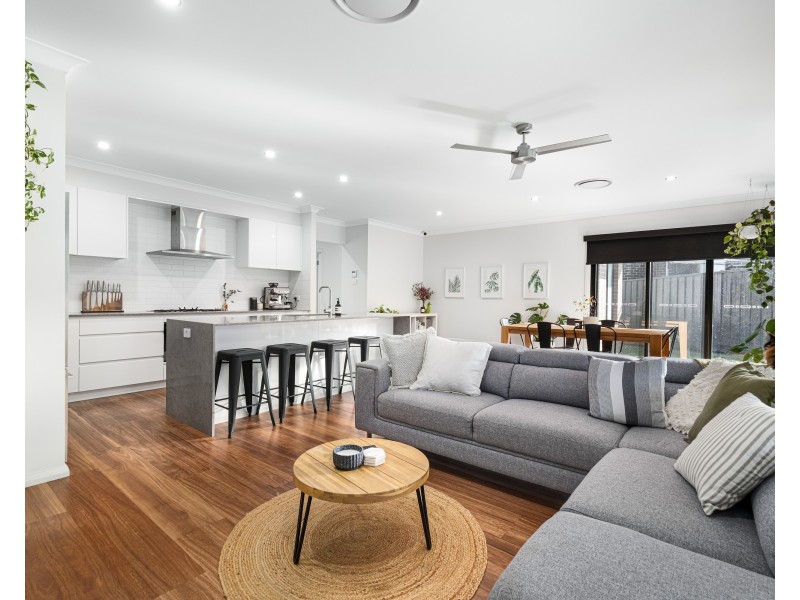 4 Graziers Parade, Raymond Terrace NSW 2324
