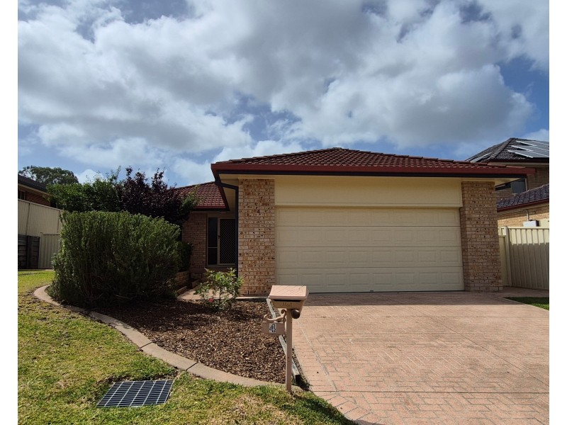 4 McPherson Place, Raymond Terrace NSW 2324