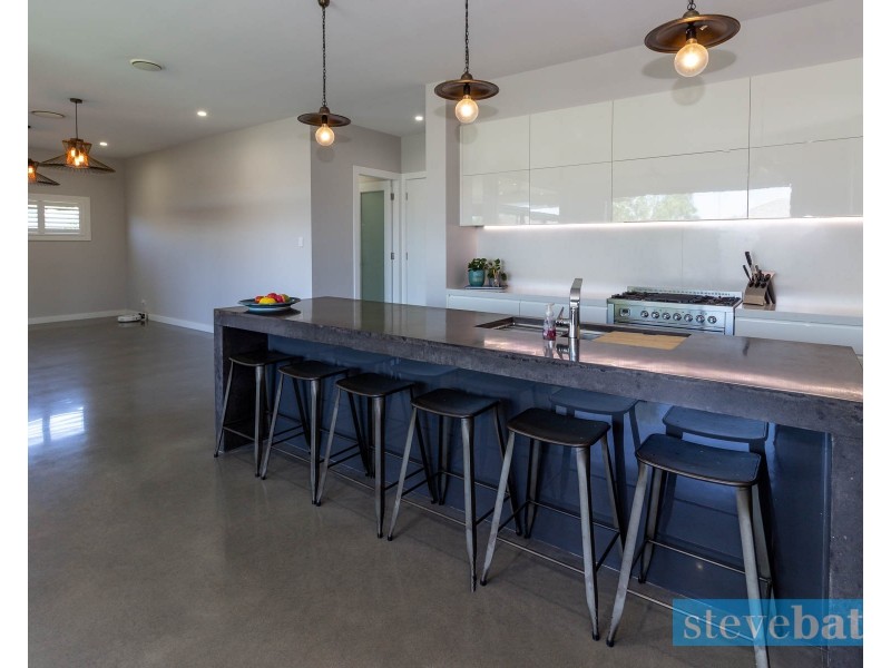 1 Jabiru Drive, Fern Bay NSW 2295