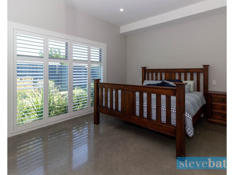 1 Jabiru Drive, Fern Bay NSW 2295