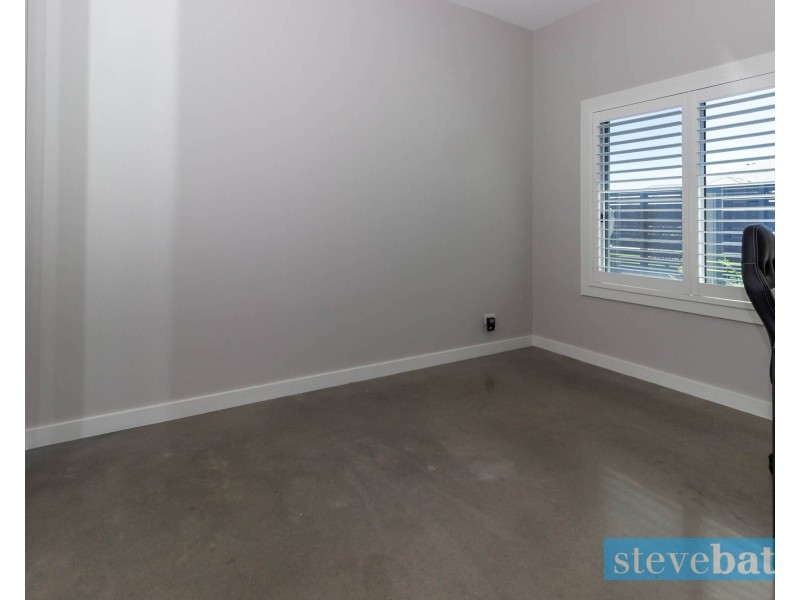 1 Jabiru Drive, Fern Bay NSW 2295