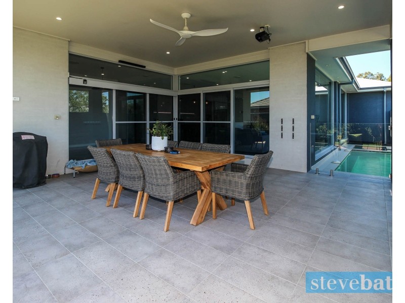 1 Jabiru Drive, Fern Bay NSW 2295