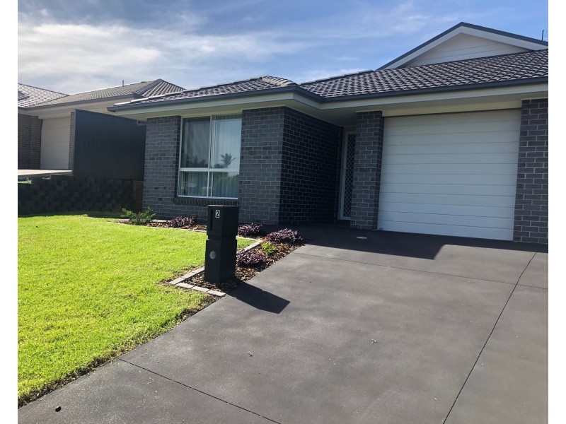 1/2 Halloran Way, Raymond Terrace NSW 2324