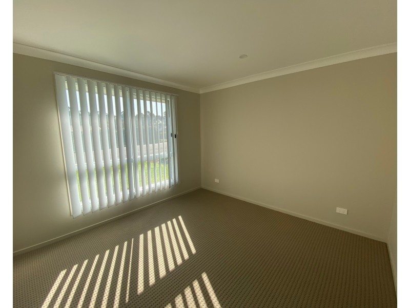 1/2 Halloran Way, Raymond Terrace NSW 2324