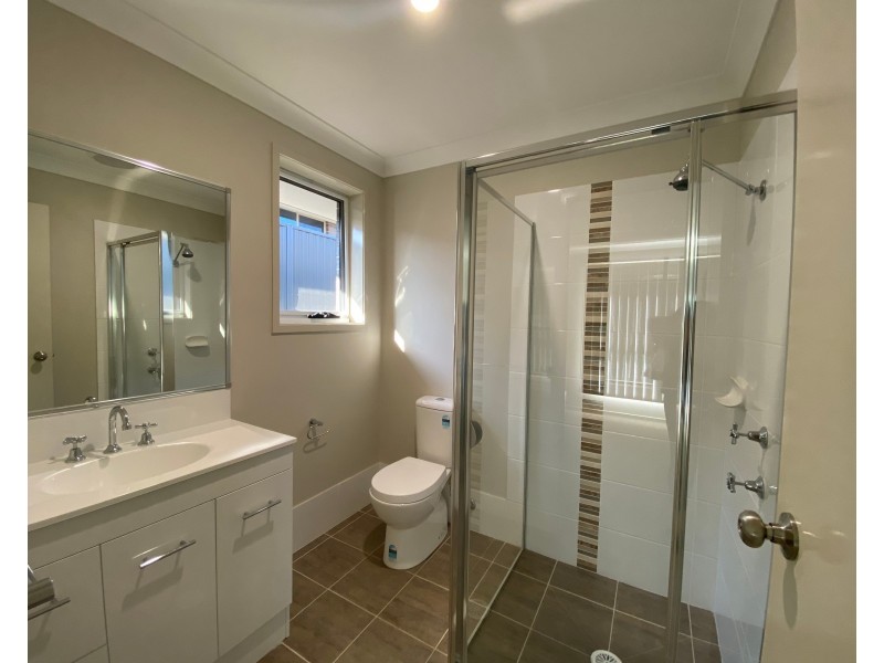 1/2 Halloran Way, Raymond Terrace NSW 2324