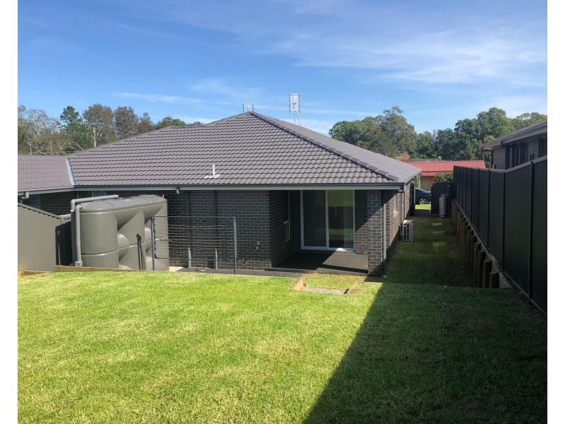 1/2 Halloran Way, Raymond Terrace NSW 2324