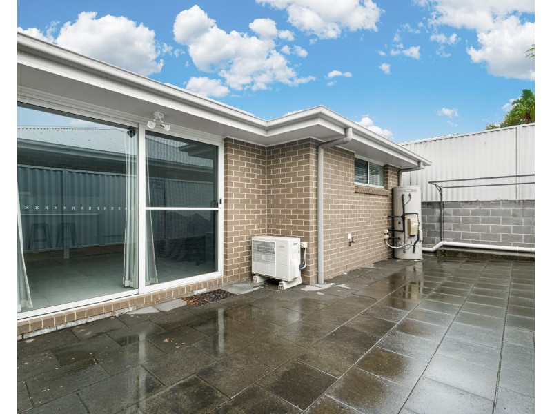 Unit 2/4 Irrawang Street, Raymond Terrace NSW 2324
