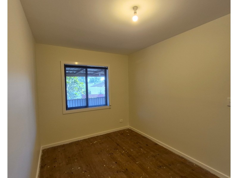 6 Duckenfield Avenue, Woodberry NSW 2322