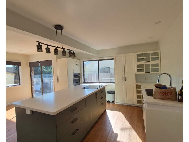 6 Duckenfield Avenue, Woodberry NSW 2322