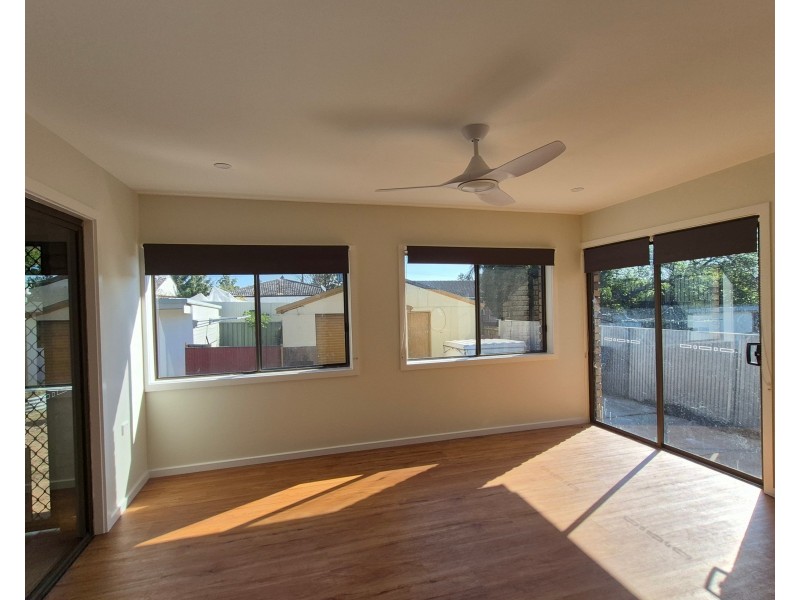 6 Duckenfield Avenue, Woodberry NSW 2322