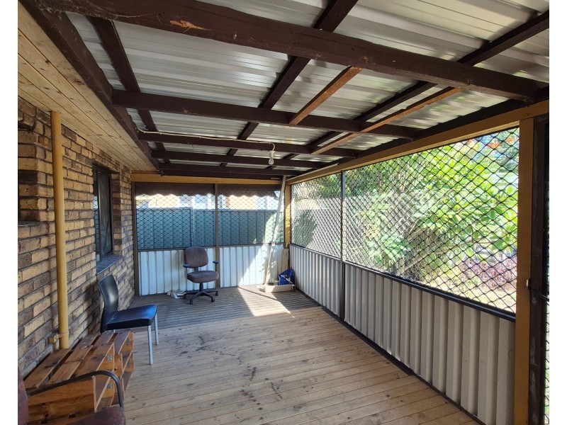 6 Duckenfield Avenue, Woodberry NSW 2322