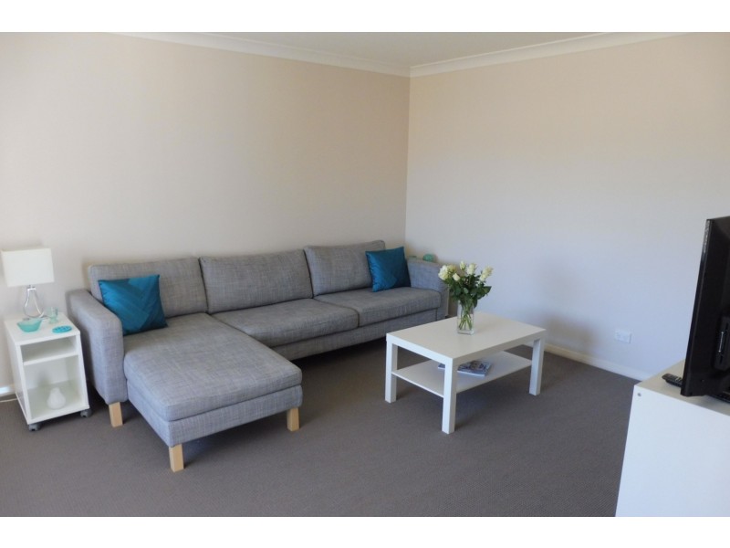 8 Doreen Court, West Nowra NSW 2541