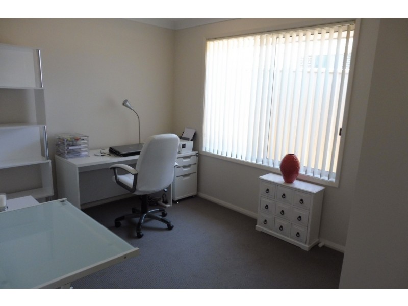 8 Doreen Court, West Nowra NSW 2541