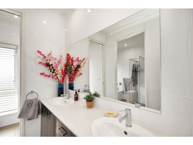 5 Ikara Place, North Nowra NSW 2541