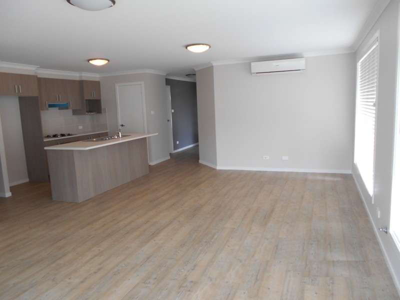 12 Cornwall Close, South Nowra NSW 2541