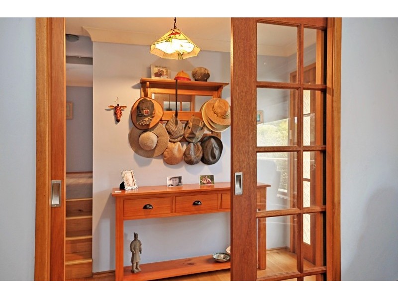 10 Fuchsia Crescent, Bomaderry NSW 2541