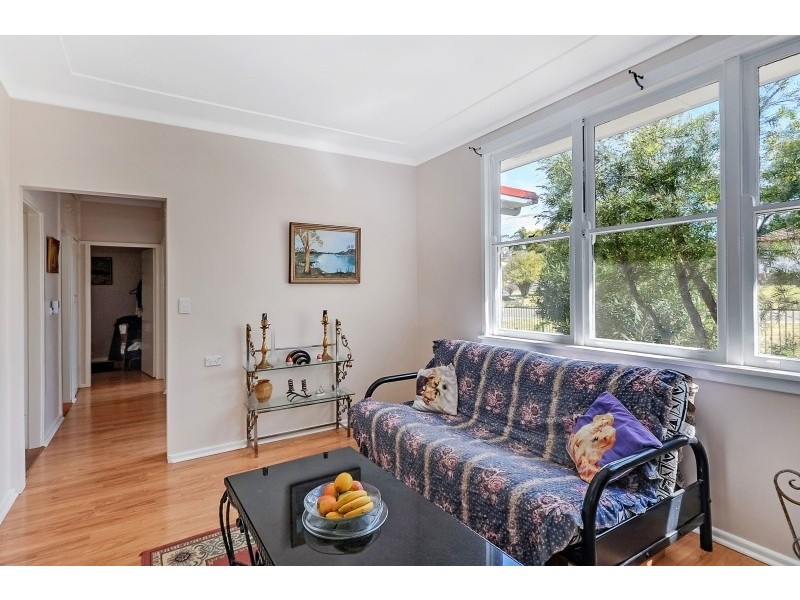 124 East Street, Nowra NSW 2541
