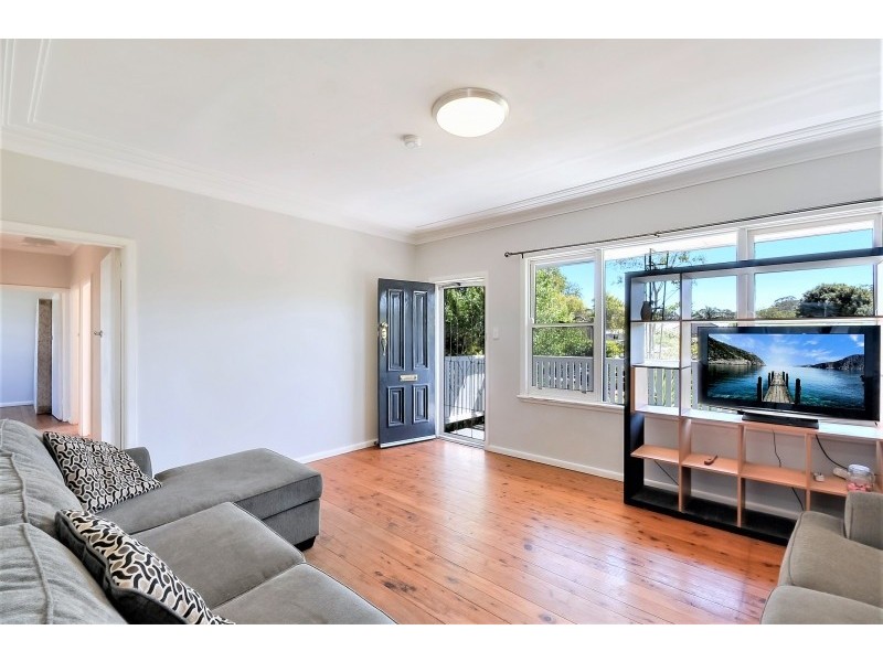 8 McDonald Avenue, Nowra NSW 2541