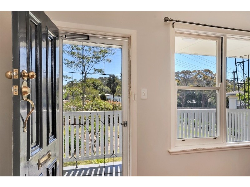 8 McDonald Avenue, Nowra NSW 2541