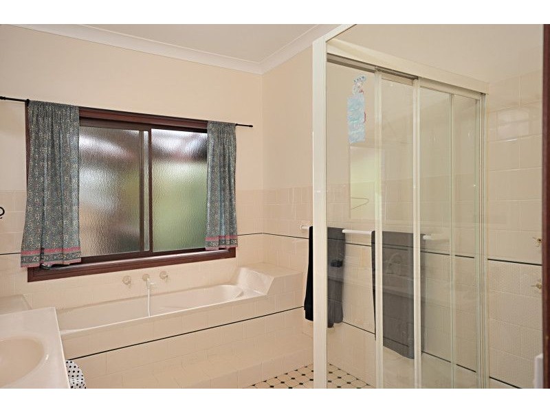 10 Binks Place, Cambewarra Village NSW 2540