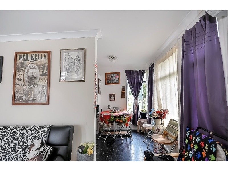 14 Sampson Crescent, Bomaderry NSW 2541