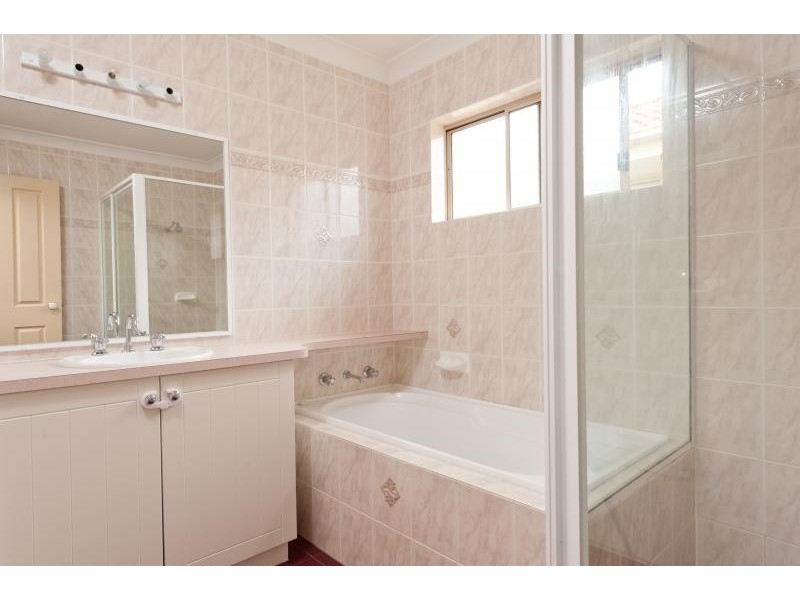 7 Gardenia Crescent, Bomaderry NSW 2541