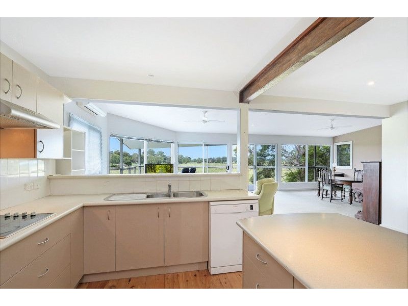 54 Wondalga Crescent, Nowra NSW 2541