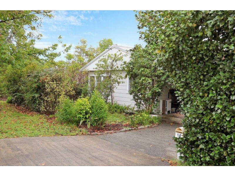 14 Mulgen Crescent, Bomaderry NSW 2541