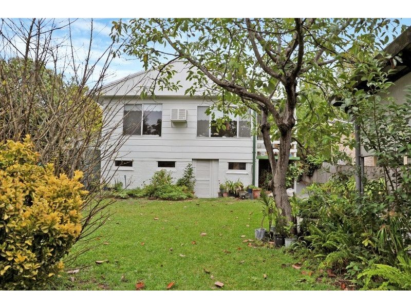 14 Mulgen Crescent, Bomaderry NSW 2541