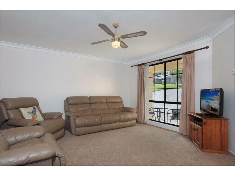 19 Lydon Crescent, West Nowra NSW 2541