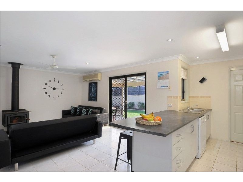 19 Lydon Crescent, West Nowra NSW 2541
