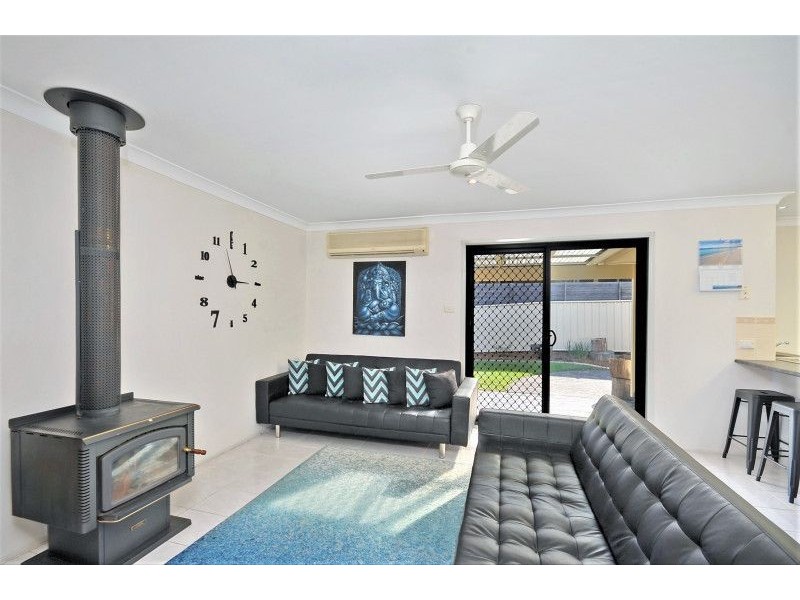 19 Lydon Crescent, West Nowra NSW 2541