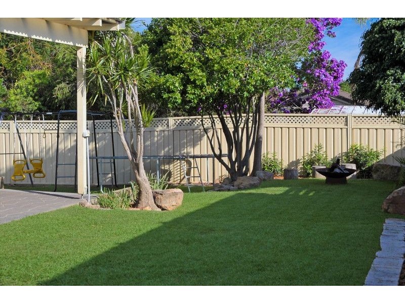 19 Lydon Crescent, West Nowra NSW 2541