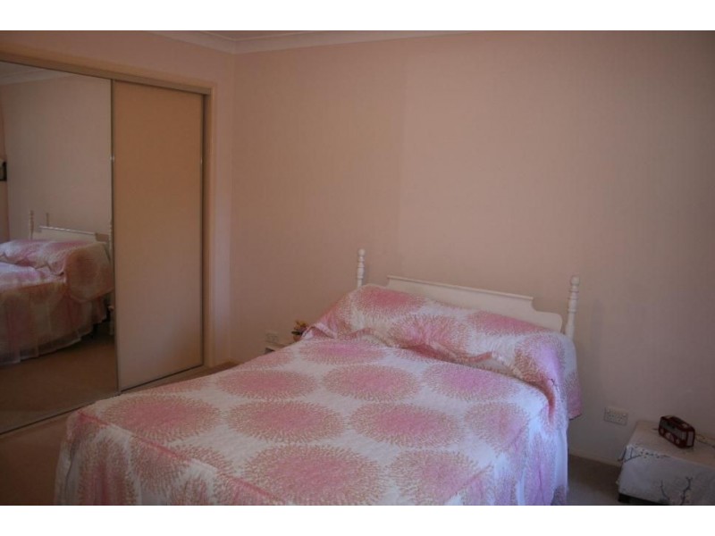 2/2 Maleen Street, Bomaderry NSW 2541