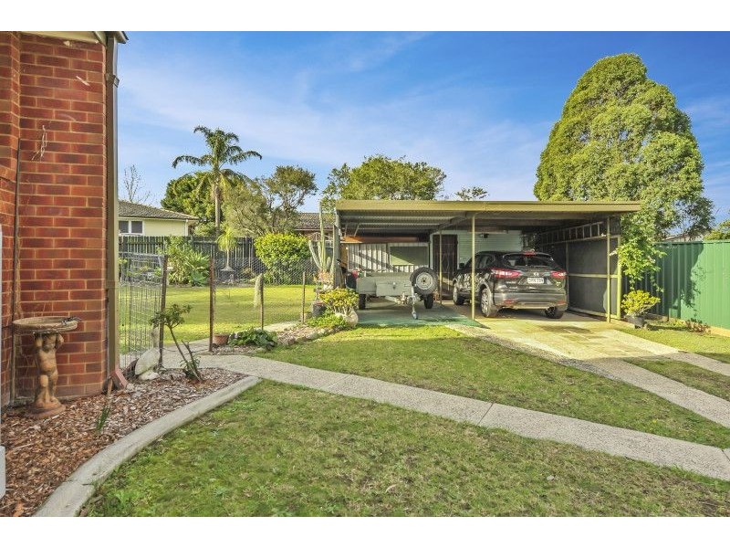 6 Neale Place, Bomaderry NSW 2541
