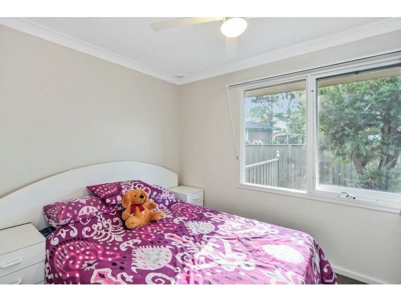 6 Neale Place, Bomaderry NSW 2541