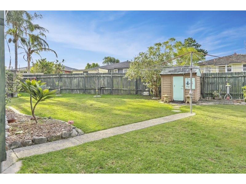 6 Neale Place, Bomaderry NSW 2541