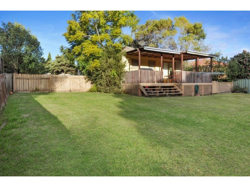 7 Brinawarr Street, Bomaderry NSW 2541