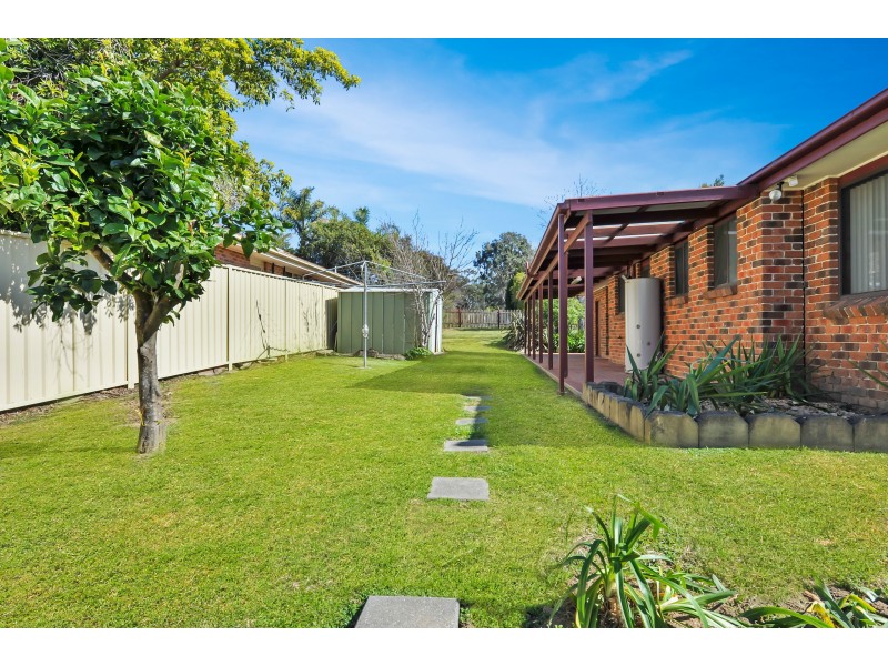 18 Rannoch Drive, West Nowra NSW 2541