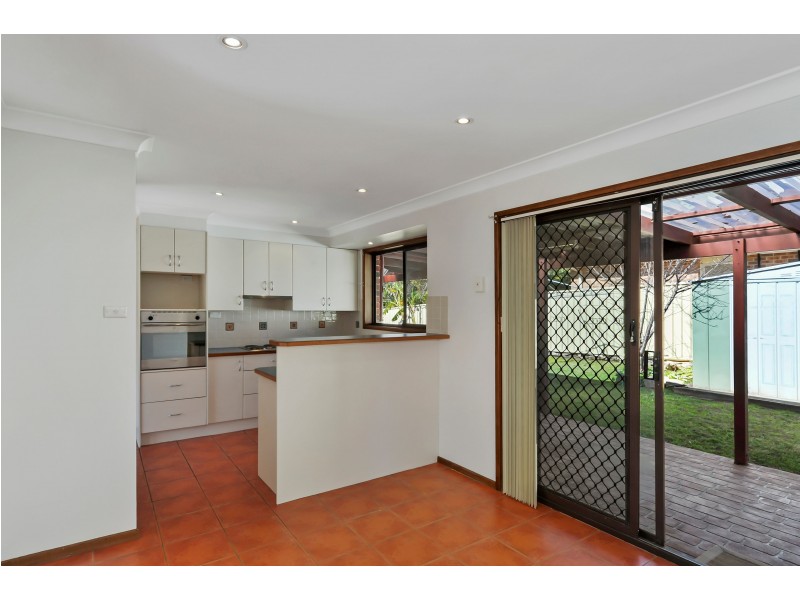 18 Rannoch Drive, West Nowra NSW 2541