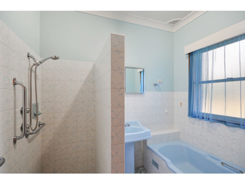 58 Albatross Road, Nowra NSW 2541