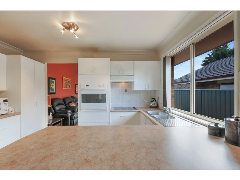 36B Lyndhurst Drive, Bomaderry NSW 2541