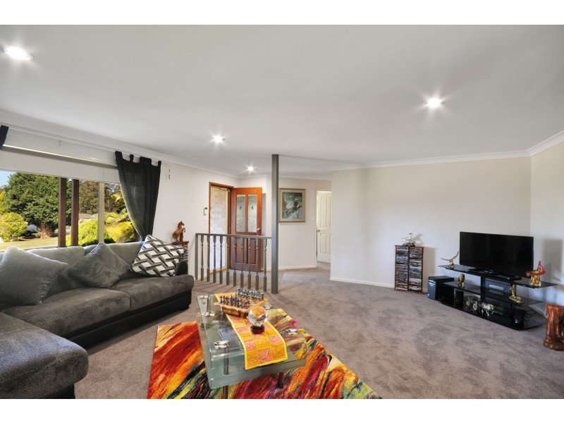 17 Rannoch Drive, West Nowra NSW 2541
