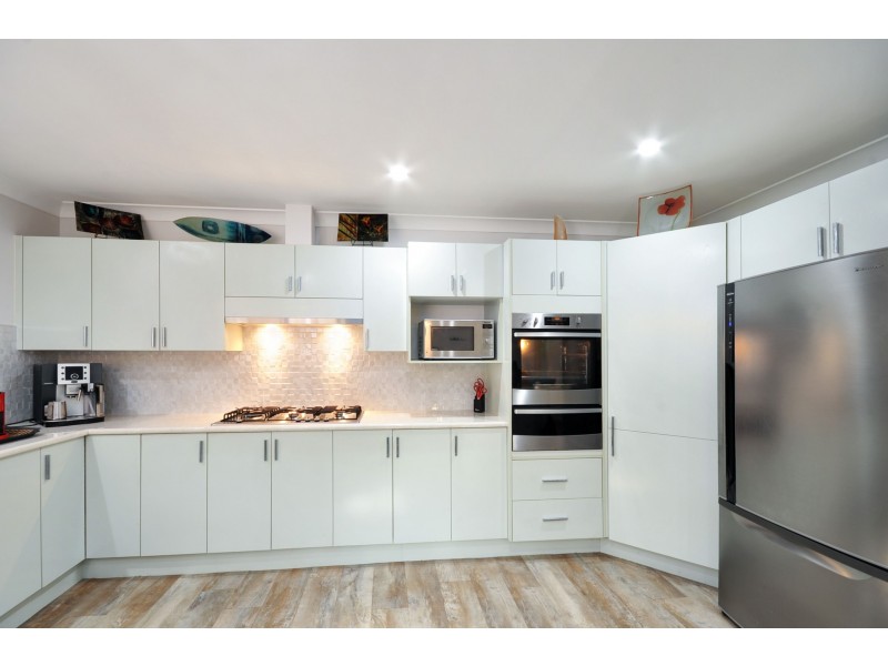 17 Rannoch Drive, West Nowra NSW 2541