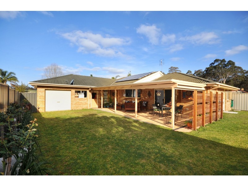 17 Rannoch Drive, West Nowra NSW 2541