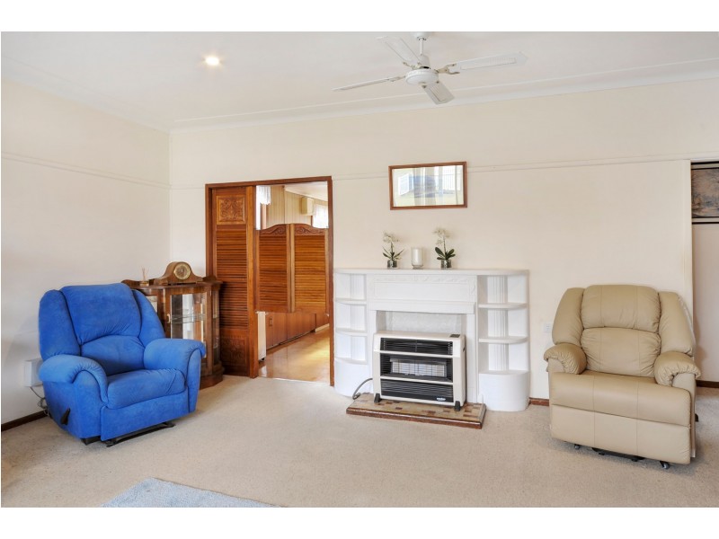 6 Elizabeth Avenue, Nowra NSW 2541