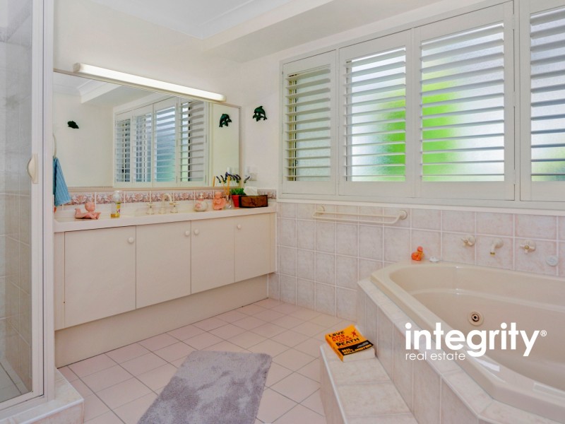 3 Wisteria Place, Bomaderry NSW 2541